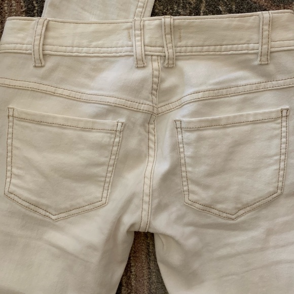 NWOT Free People off white distressed jeans - Picture 5 of 7